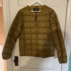 Taion Crew Neck Zip Down Filled Jacket